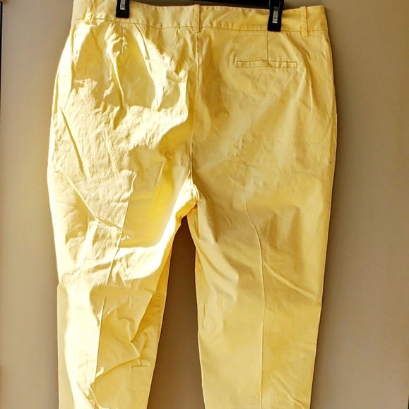 Neiman Marcus Exclusive yellow dressy pants - Picture 4 of 12